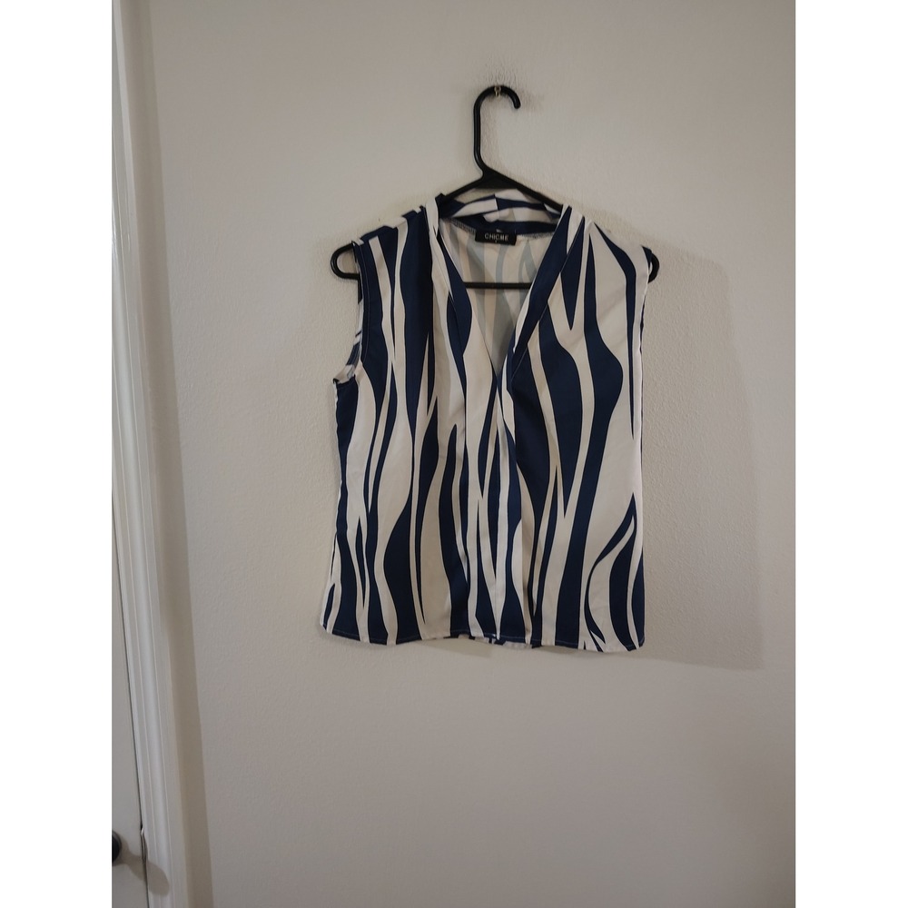ChicMe Womens Navy Blue White Wavy Stripe Sleeveless V-Neck Blouse Top Small